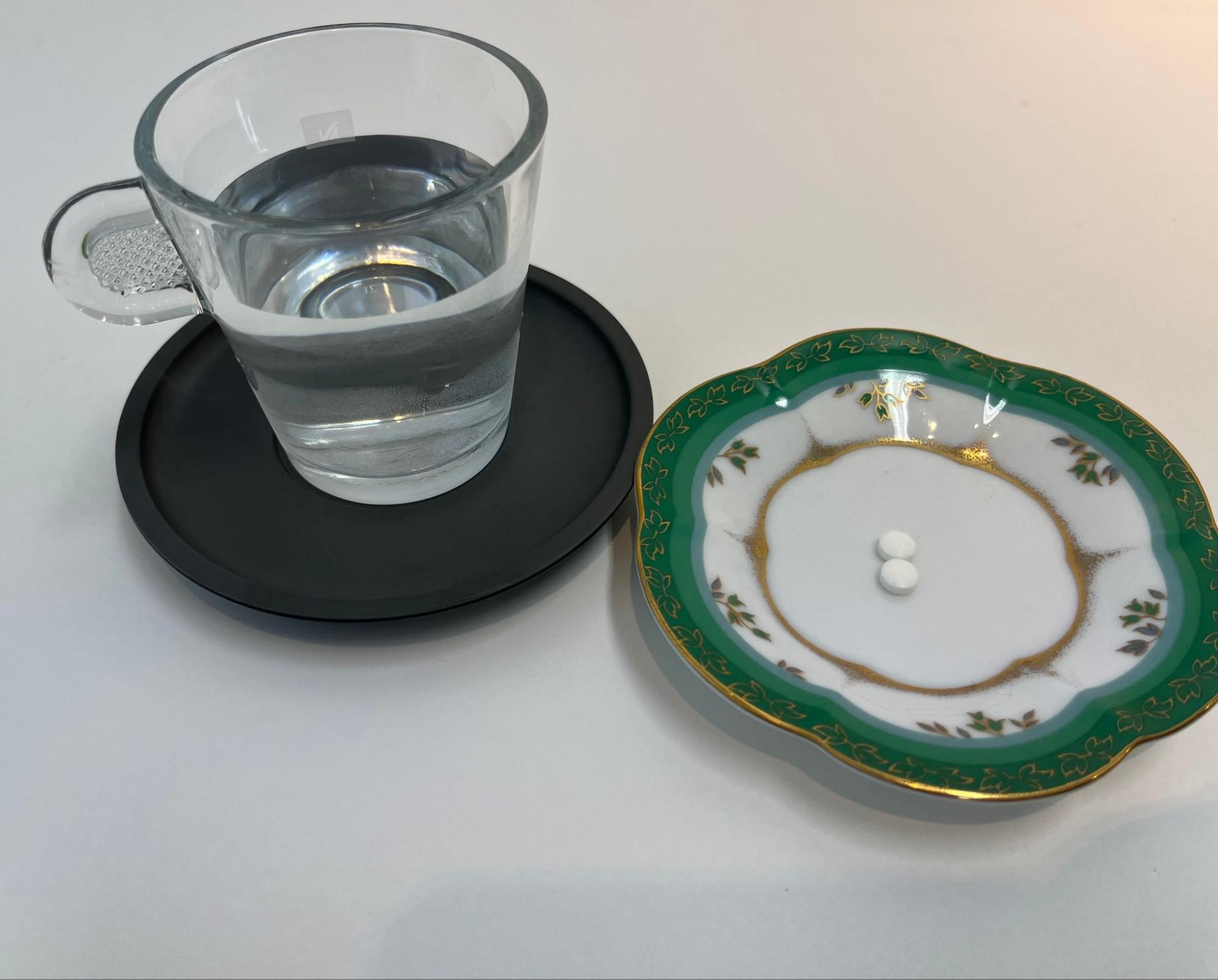 薬と水の写真