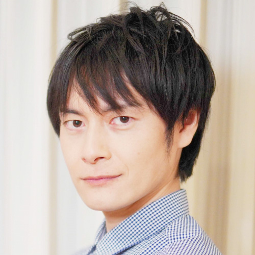 おでこを隠したい人におすすめの髪型の写真