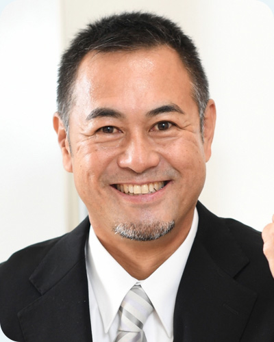 ベリーショートの男性の写真
